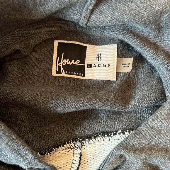 Men’s Large gray Howe zip-up and button-up jacket with hoodie attached inside - Picture 6 of 8